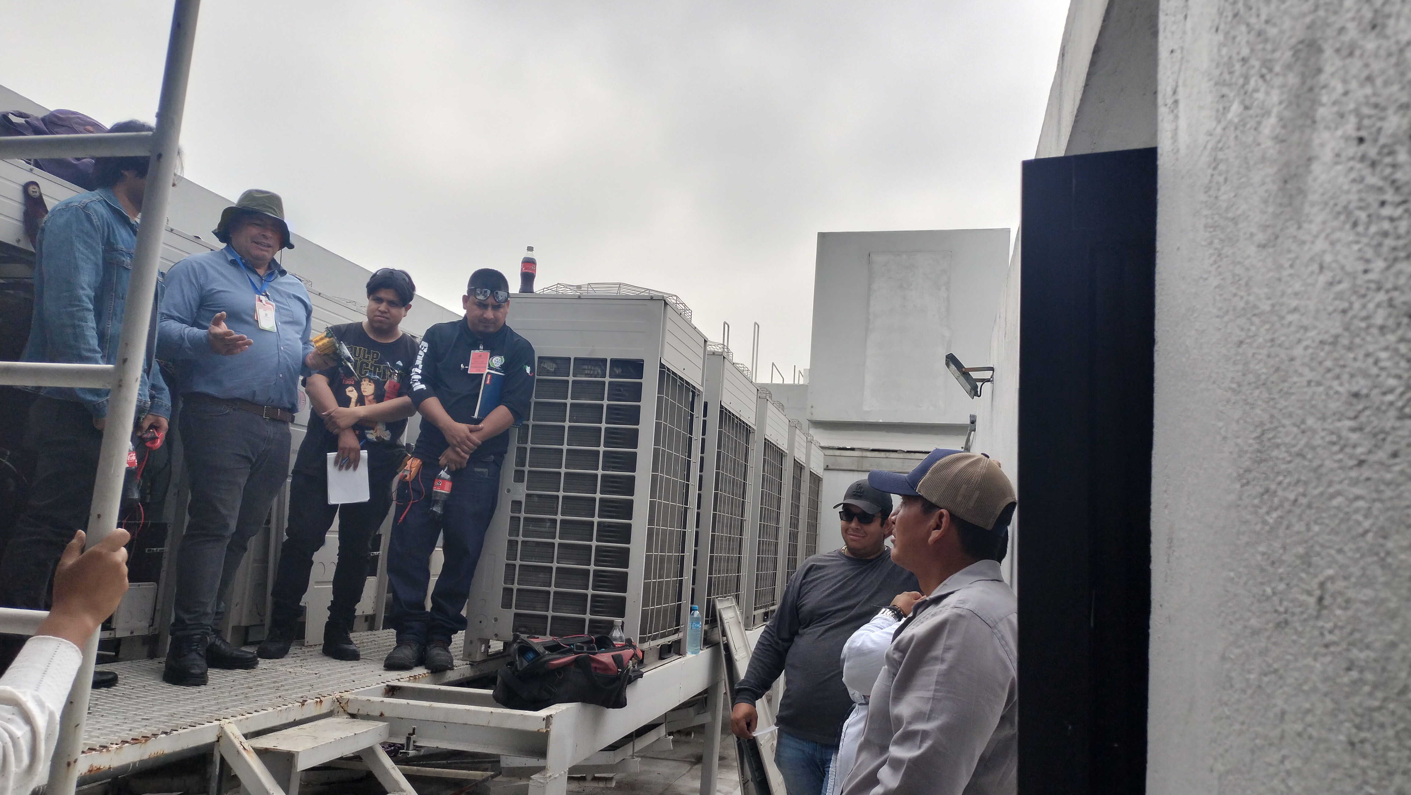 Prácticas en campo y equipos HVAC